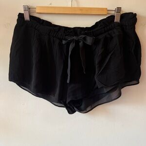Wilfred Black Shorts L